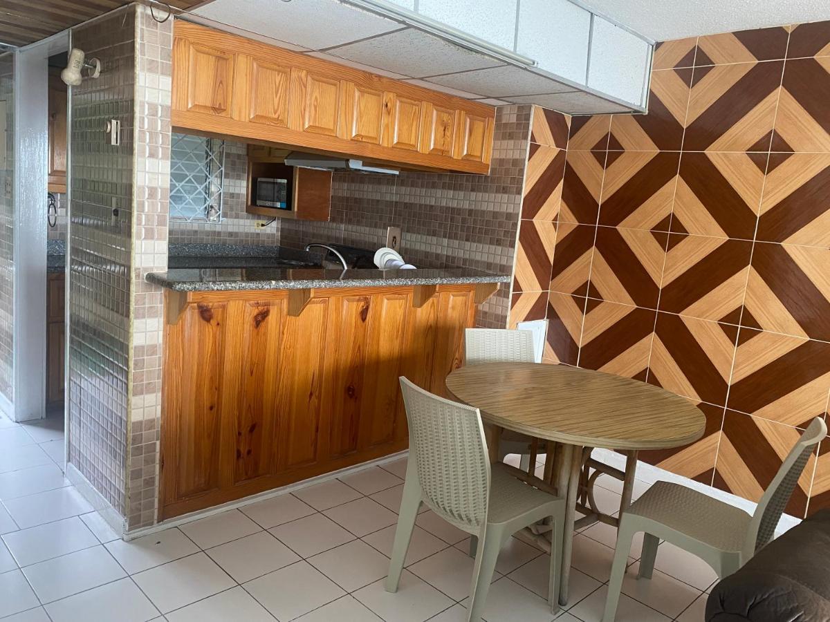 Deluxe Montego Bay Club Studio & Suites מראה חיצוני תמונה