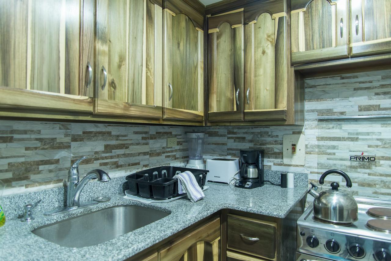 Deluxe Montego Bay Club Studio & Suites מראה חיצוני תמונה
